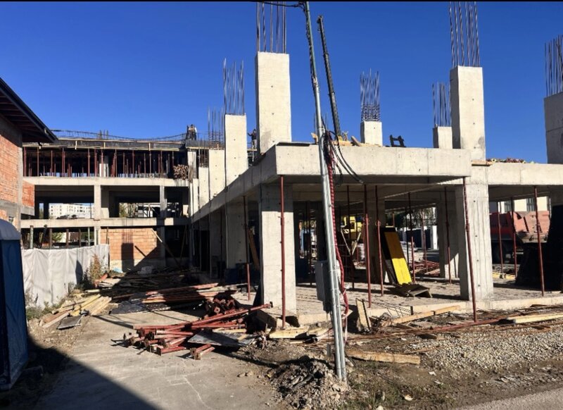 Titan, Sector 3, apartament 2 camere 57 mp + balcon +terasa, bloc nou